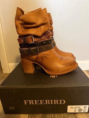 Freebird Blaine women’s  cognac tan leather slouchy buckle ankle boots, new!